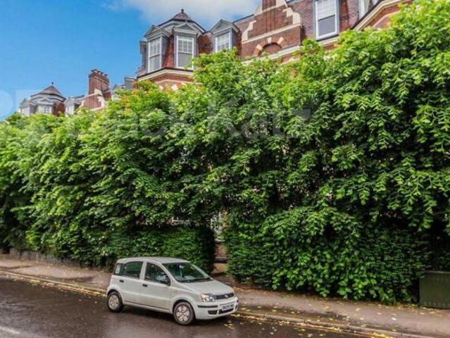Flat for rent in Highgate, Greater London