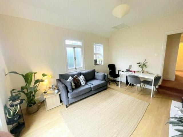 Flat for rent in Highgate, Greater London