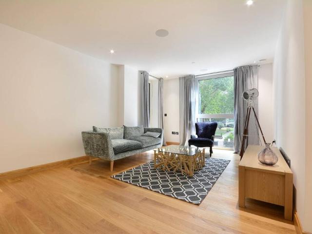 Flat for rent in Westminster