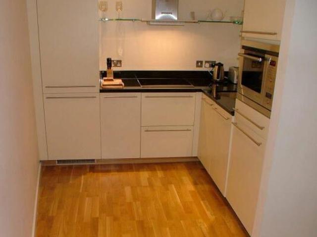Flat for rent in South Lane, West Yorkshire