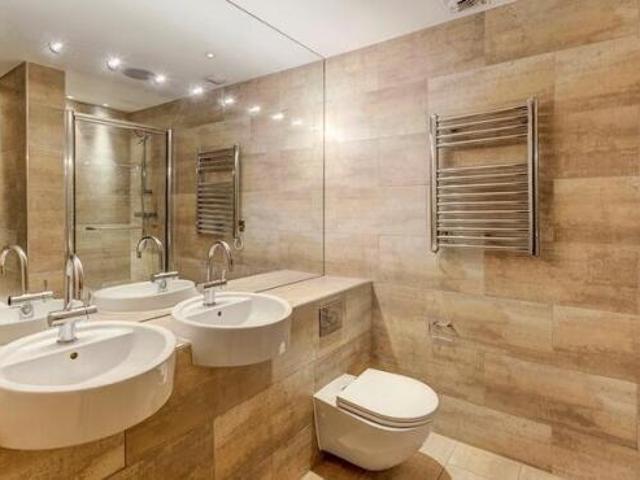 Flat for rent in Kensington, Calderstones