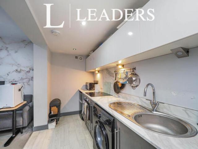 Flat for rent in Kedleston, East Midlands
