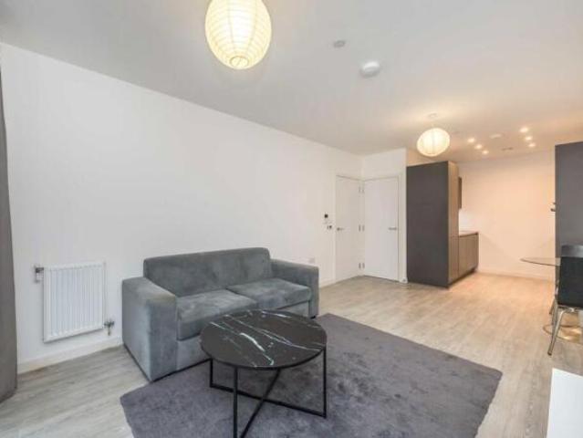 Flat for rent in Plaistow, Greater London