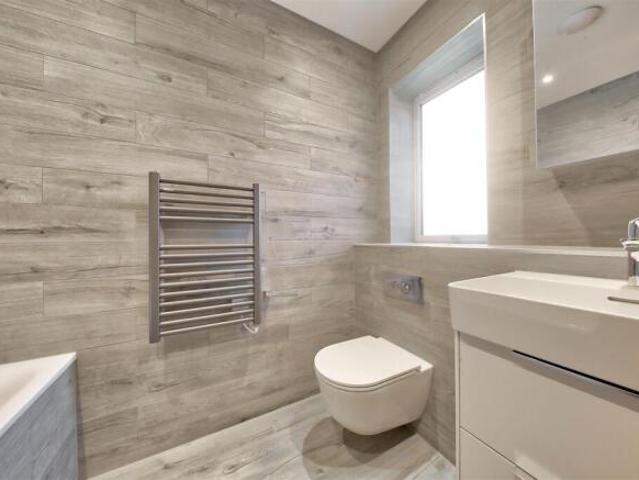 Flat for rent in Cat Hill