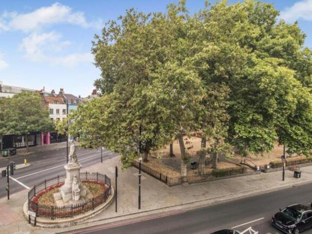 Flat for rent in Cat Hill