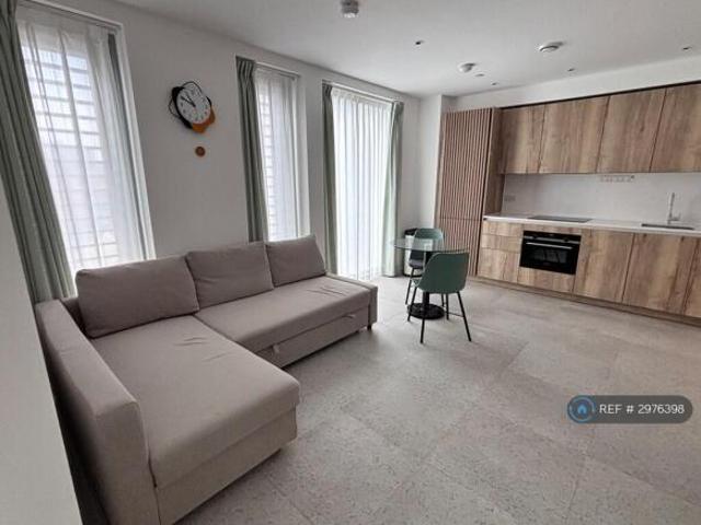 Flat for rent in Cat Hill