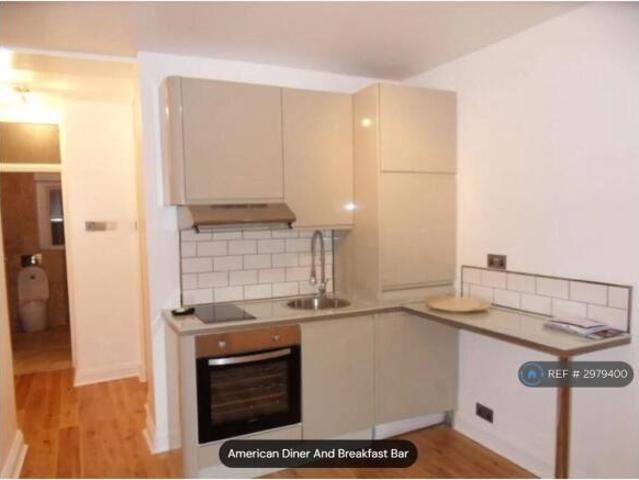 Flat for rent in Cat Hill