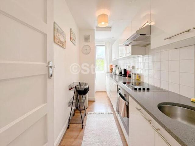 Flat for rent in Cat Hill