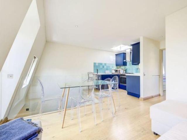 Flat for rent in Cat Hill