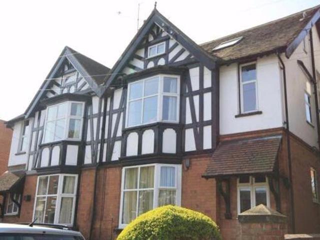 House for rent in Abbey End, Green Close