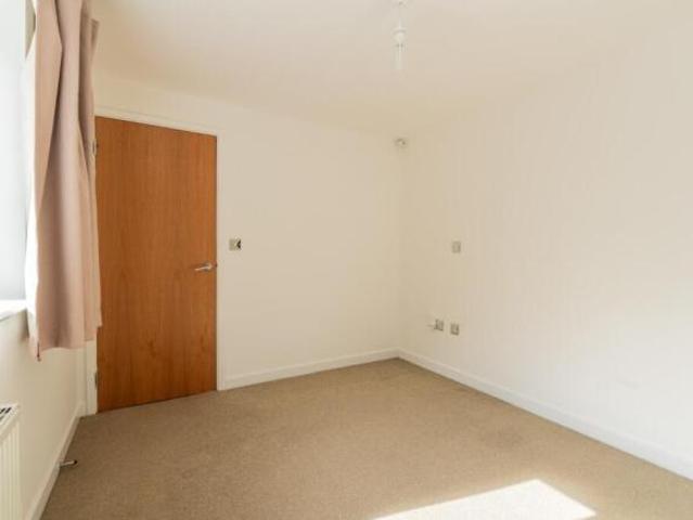 Flat for rent in Greenhithe, Dartford