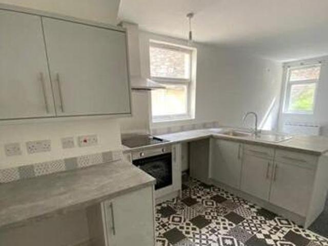 House for rent in Follaton, Strode