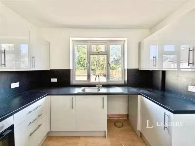 House for rent in Perryfields, West Sussex