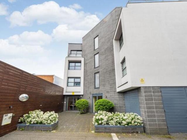 Flat for rent in Cat Hill