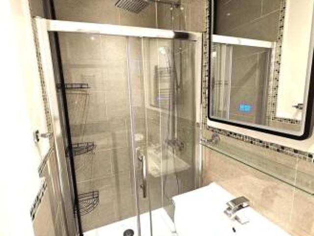 Flat for rent in Chiswick, Greater London