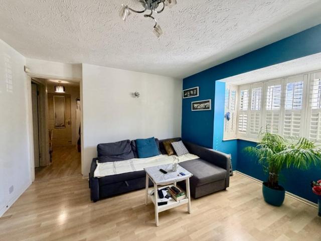 Flat for rent in Cat Hill