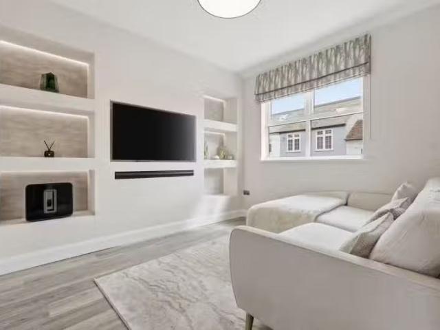 House for rent in Navestock Side, Essex