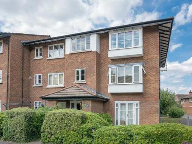 House for rent in Kingston Upon Thames, Greater London