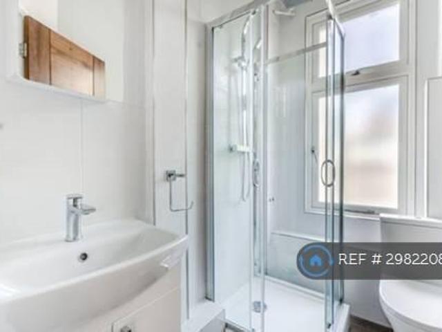 Flat for rent in Cat Hill
