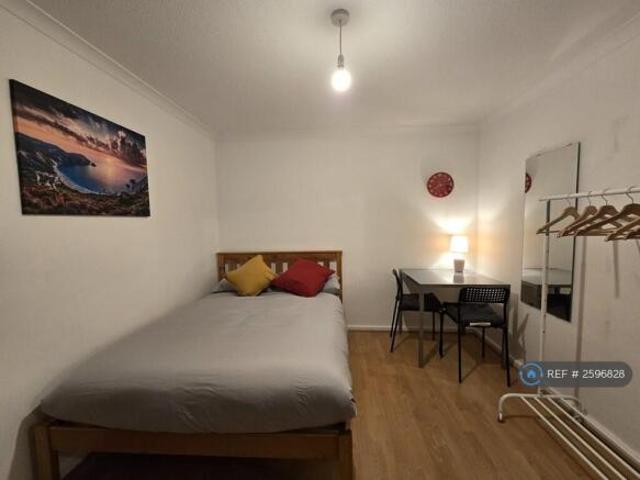 Flat for rent in Cat Hill