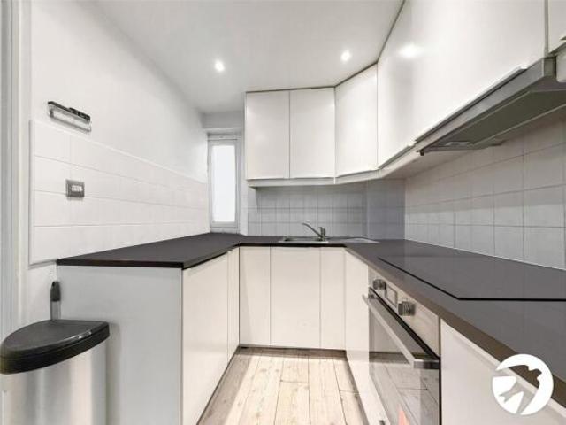 Flat for rent in Cat Hill