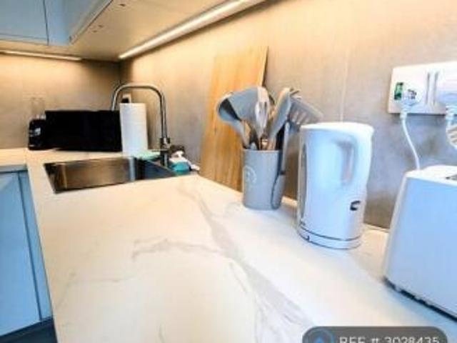 Flat for rent in Cat Hill