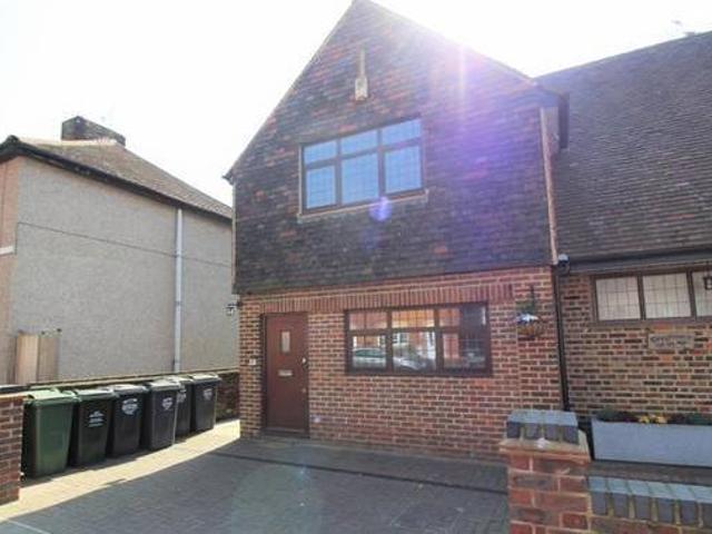 House for rent in Lyons, Greater London