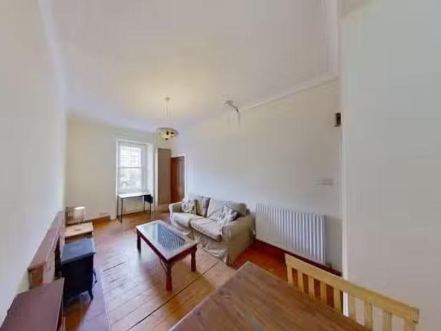 House for rent in Hillside, Leith