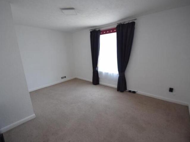 Flat for rent in Roselands, Eastbourne