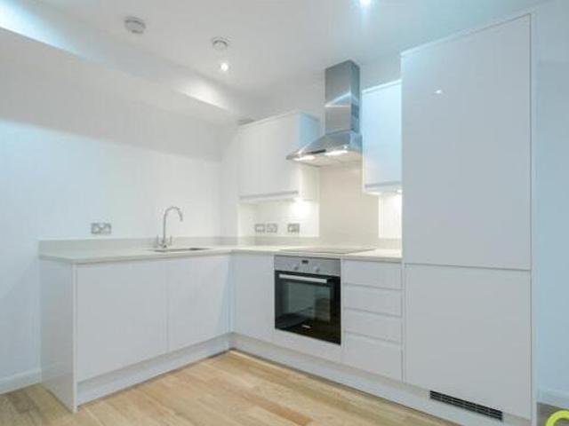House for rent in Surrey