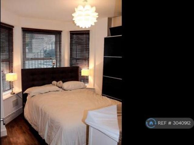 Flat for rent in Cat Hill