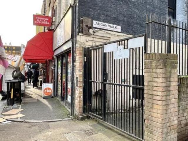 Flat for rent in Cat Hill