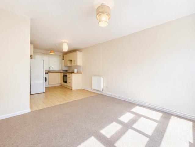 Flat for rent in Cat Hill