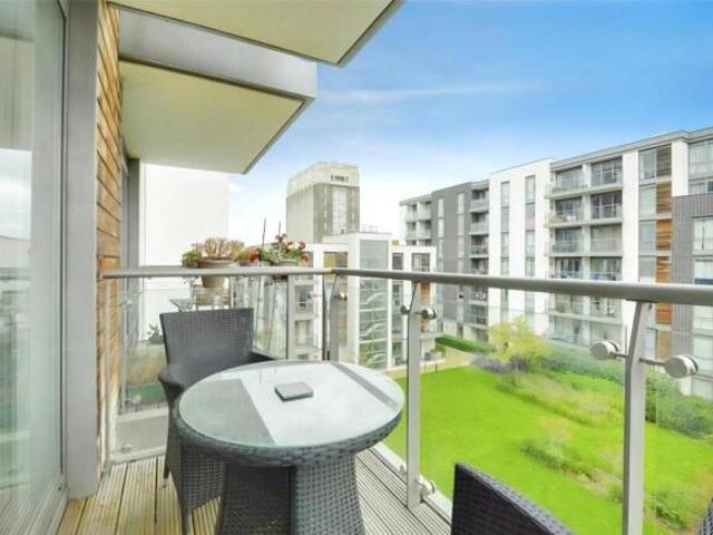 Flat for rent in Greater London