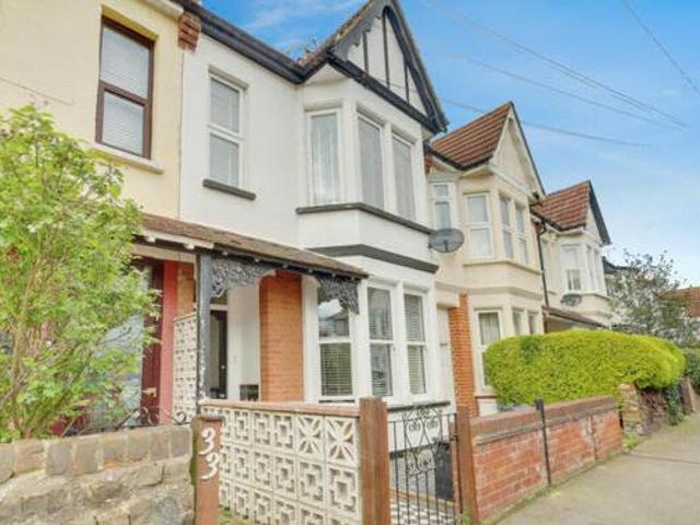 House for rent in Alton Barnes, Essex