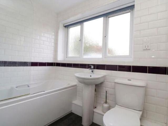 Flat for rent in The Butts, Kent
