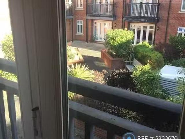 House for rent in Pachesham Park, Surrey