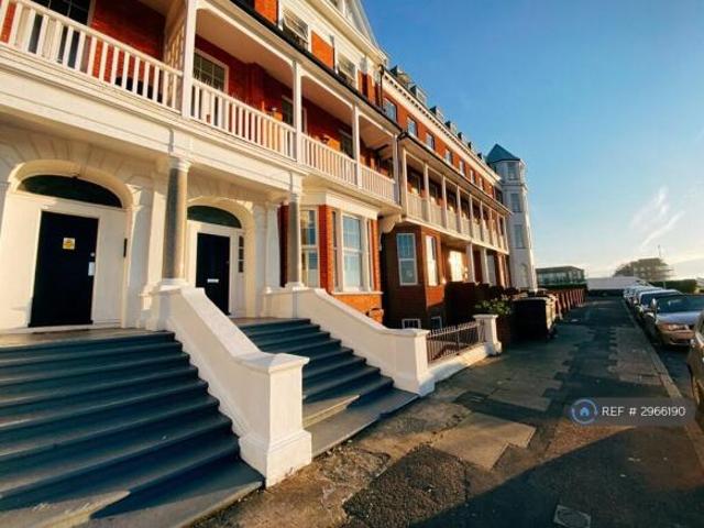 Flat for rent in Cliftonville West, Acol