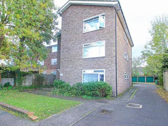 House for rent in Kingston Upon Thames, Greater London