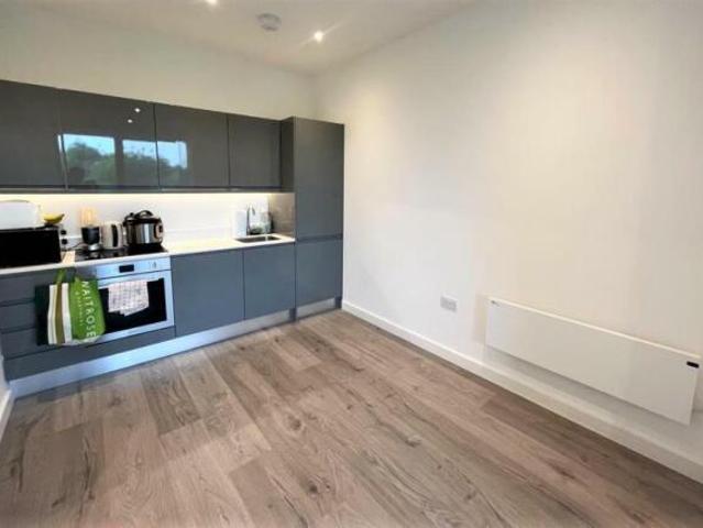 Flat for rent in Guildford, Surrey