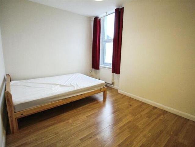 Flat for rent in Follaton, South Hams