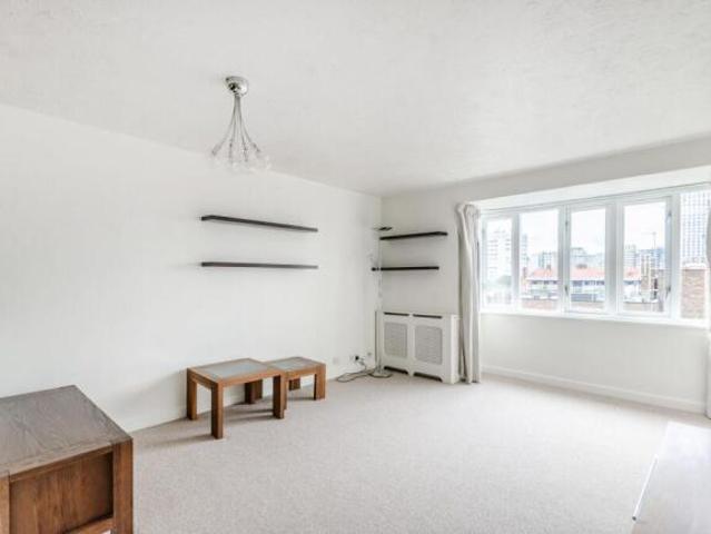 Flat for rent in Cat Hill