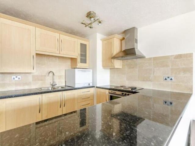 Flat for rent in Cat Hill