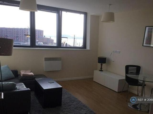 House for rent in Calderstones
