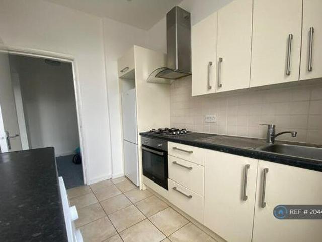 House for rent in Calderstones