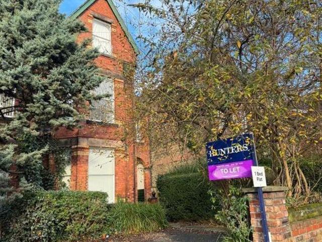 House for rent in Calderstones