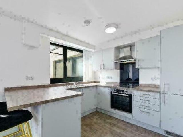 House for rent in Calderstones