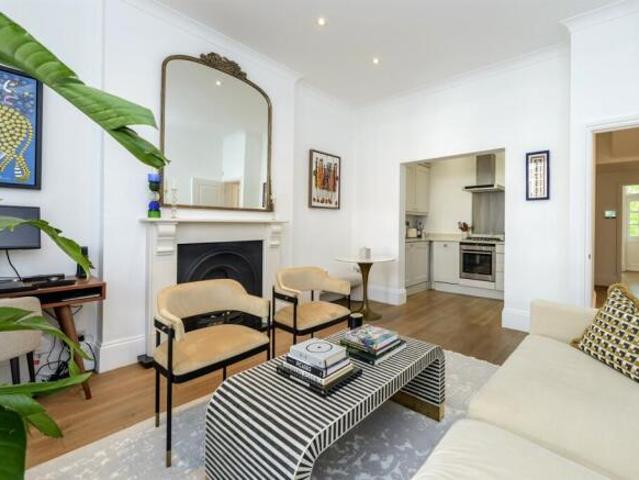 Flat for rent in Cat Hill