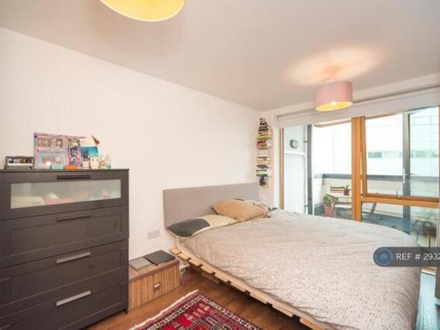Flat for rent in Cat Hill