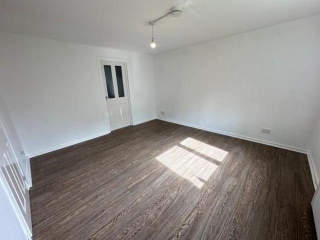 Flat for rent in Barassie, Scotland
